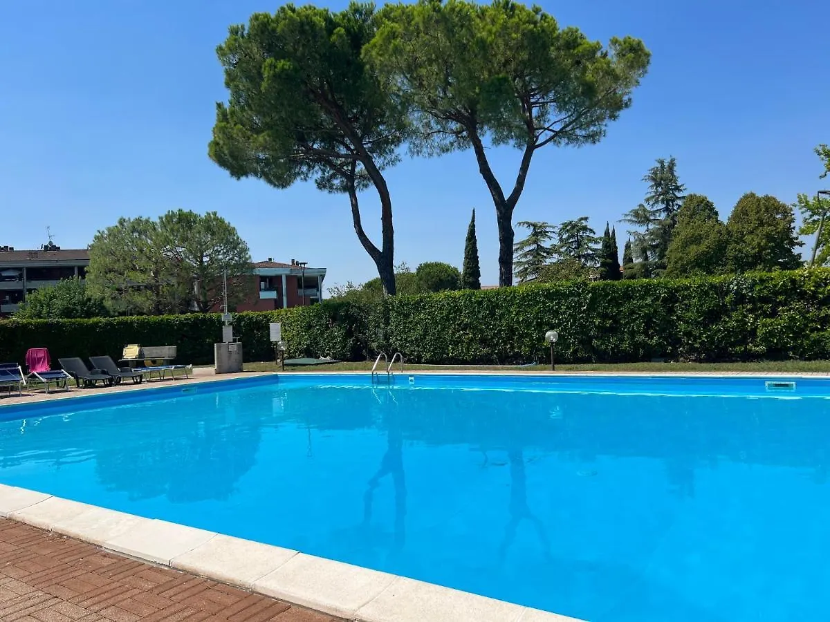 Fior Di Loto Aparthotel Desenzano del Garda